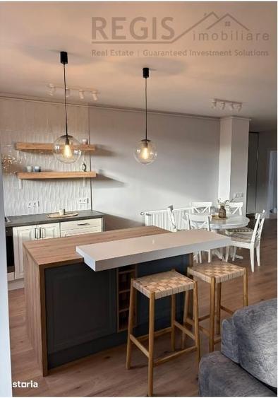 Apartament cu 4 camere, mobilat în Central