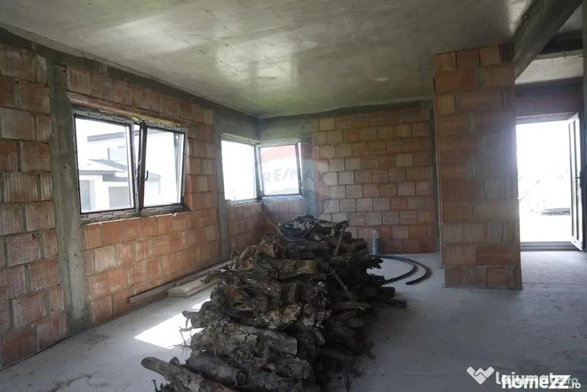 CASA CUPLATA DE VANZARE la rosu sau la semifinisat in ... - 11