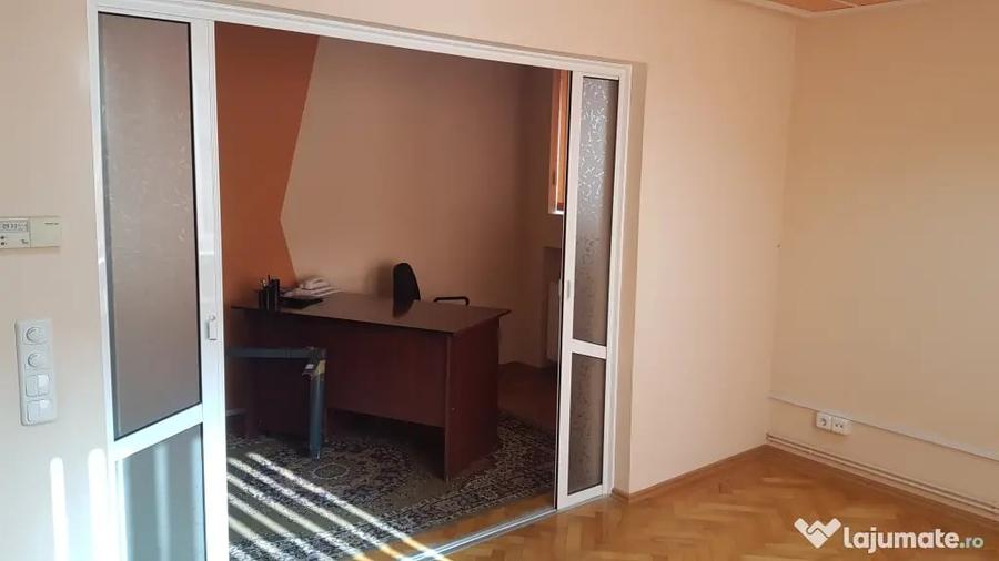Apartament cu 2 camere semidecomandat în Ultracentral