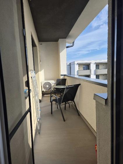 Apartament cu 2 camere semidecomandat în Giroc