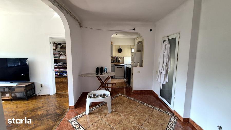 Apartament cu 3 camere în Centrul Civic — fotografia 3