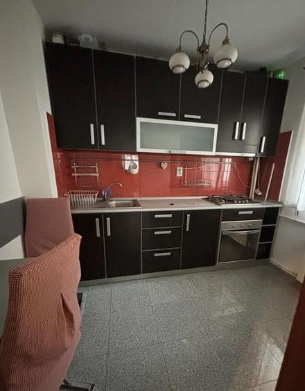Apartament cu 3 camere decomandat, mobilat în Tineretului