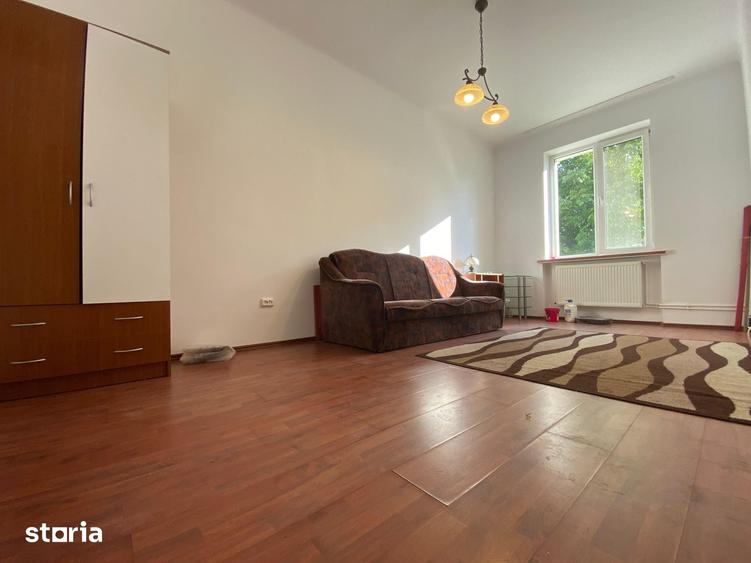 Apartament cu 2 camere decomandat în Băneasa