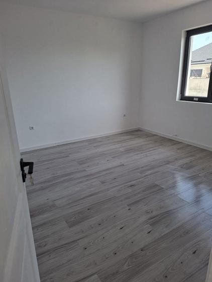 Casa noua ,moderna,pe parter confort ,liniste si spatiu perfect !! - 2