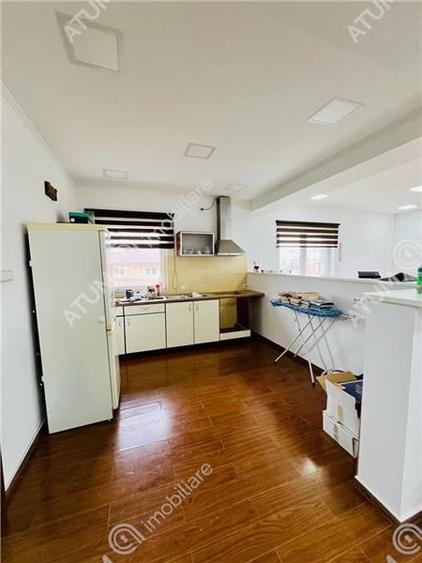 Spatiu industrial cu 2 hale si anexe teren 2543 in Hamba judetul Sibiu - 9