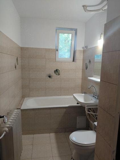 Inchiriez apartament cu 2 camere , situat in spatele Facultatii de Drept - 2