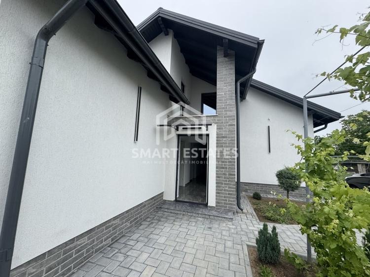 DE VANZARE VILA MALU DPART SPATIOASA GATA DE MUTARE - TEREN - 14