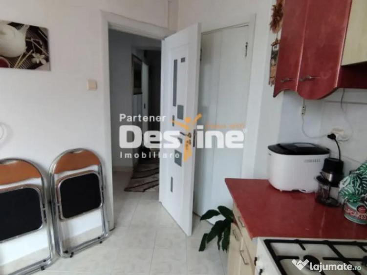 Apartament de vanzare 2 camere, decomandat, mobilat - 10
