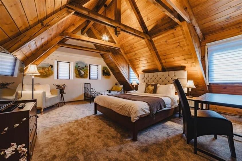 Casa cu 3 apartamente de vanzare, Centrul Istoric - 2