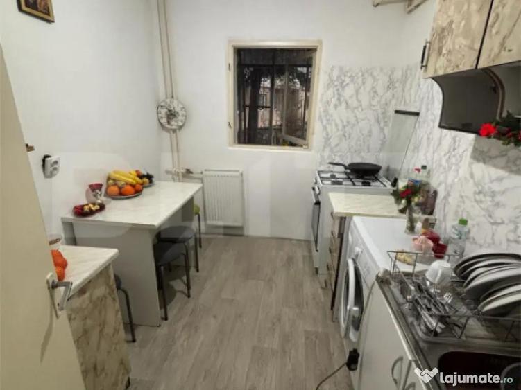 Apartament 3 camere, 55 mp, zona Vest - 9 mai - 10