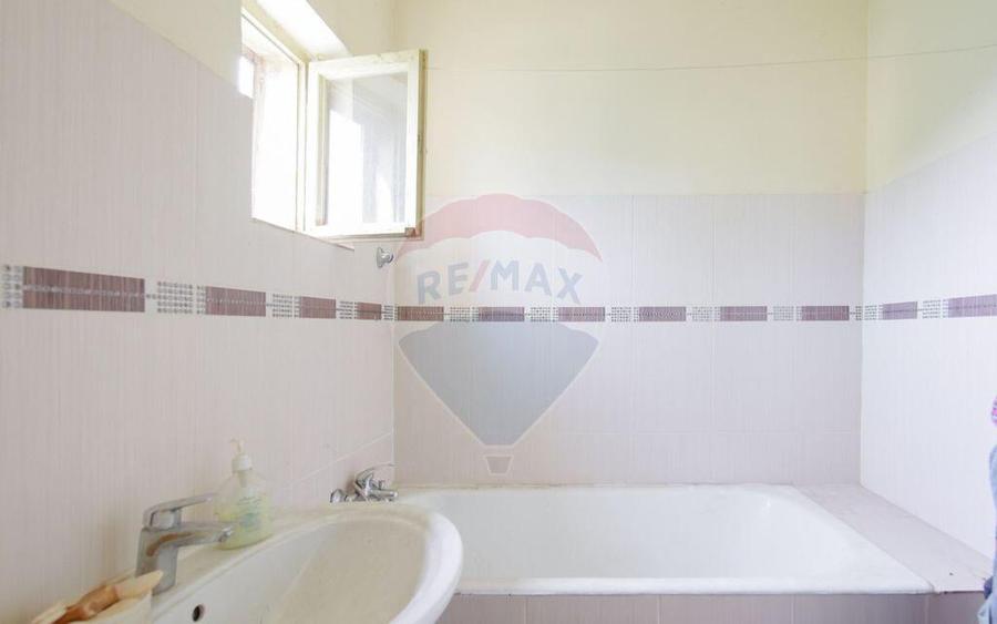 De vanzare Casa cu 3 camere ?i teren 562 mp str. Louis... - 15