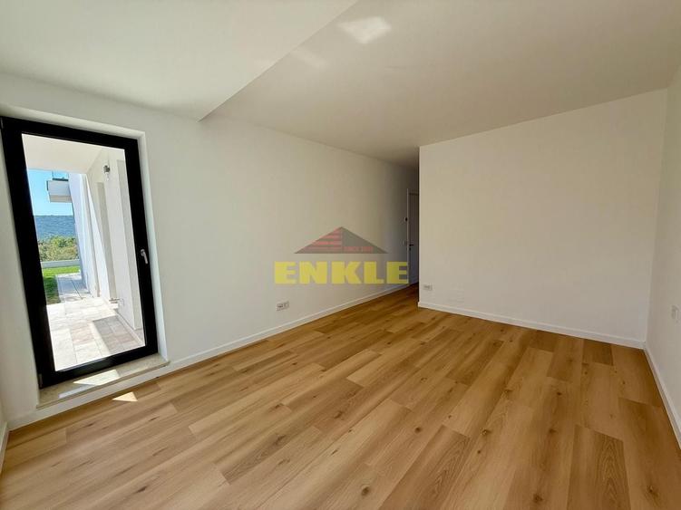 Apartament de lux, 5 minute de Botoșani, 109 mp utili+terasă si curte - 9