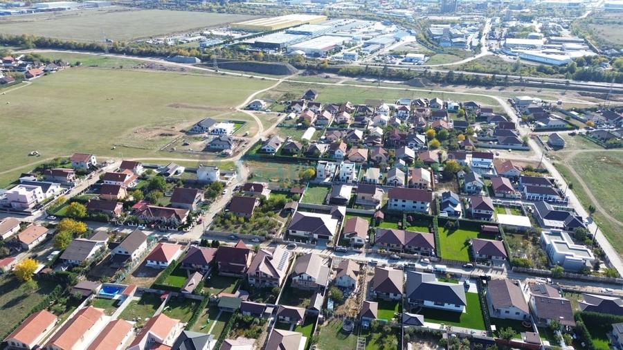 Teren intravilan cu autorizatie de constructie de vanzare in Oradea - 1