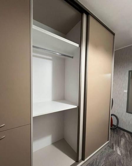 Se vinde garsoniera in zona Tractorul - 3