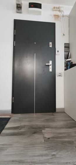 Apartament cu 3 camere semidecomandat în Tomis II