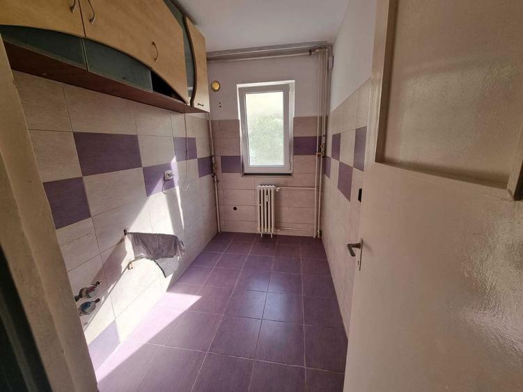 Apartament 2 camere nemobilat- de inchiriat zona Malu Rosu - 5