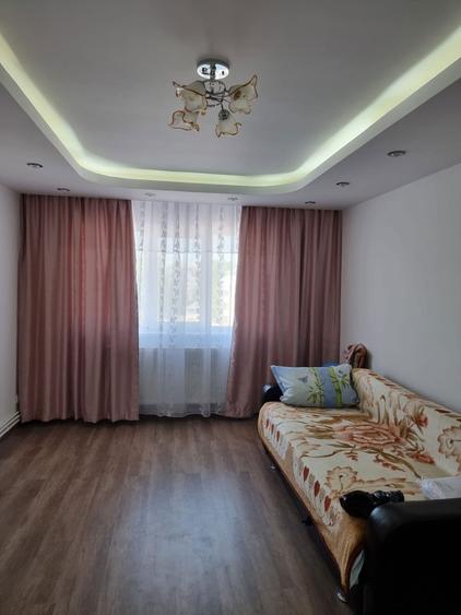 De vanzare apartament 3 Camere - 3