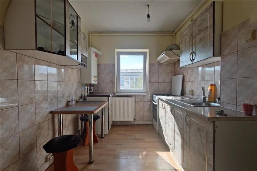 Garsoniera spatioasa, balcon inchis, Strada Duiliu Zamfirescu, etaj 4/4 - 1