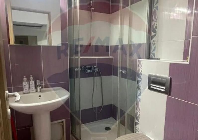 Apartament cu 4 camere de inchiriat in zona Sarari - 1