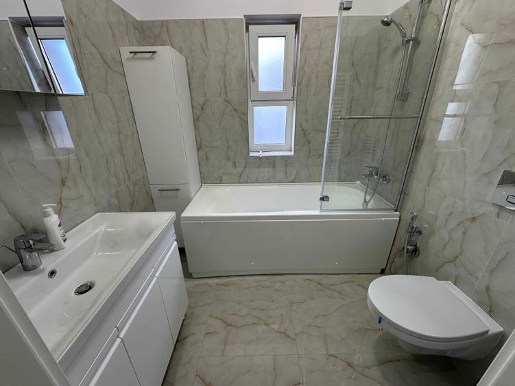 Casa cuplata pe colt De inchiriat - 2