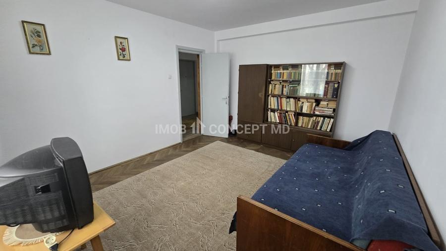 VANZARE PARTER cu 2 camere PE BULEVARD, in Ploiesti - 4