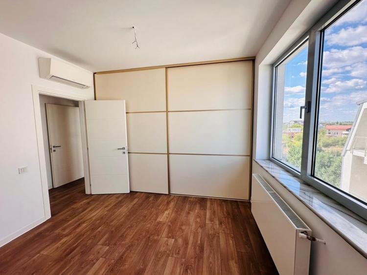 Apartament cu 3 camere semidecomandat, mobilat în Dămăroaia