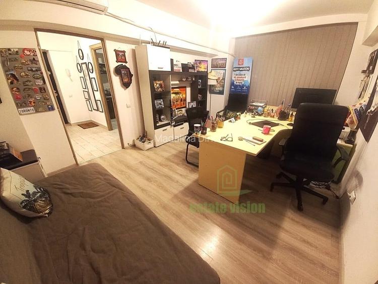 Apartament cu 2 camere semidecomandat în Tei
