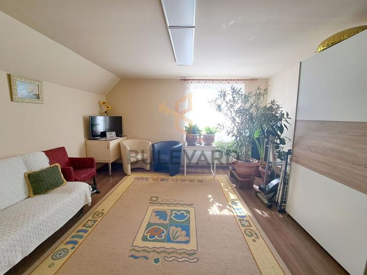 Comision 0! Casa 206 mp utili + pod 60 mp, 4 parcari, 304 mp teren - 14