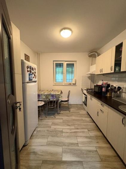 Apartament 3 camere Crangasi strada George Valsan - Direct Proprietar - 2