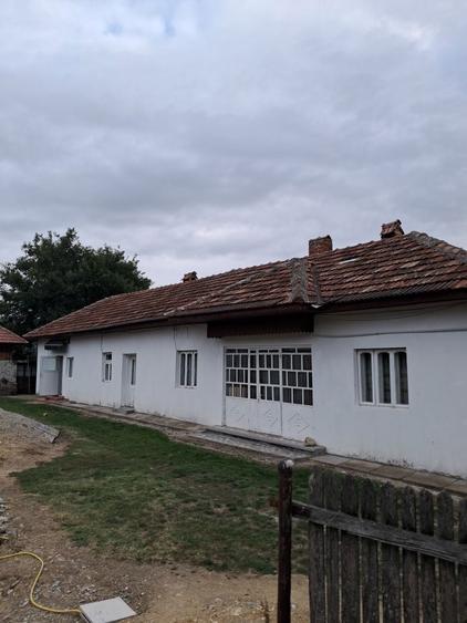 Teren intravilan de vanzare - 8