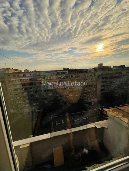 Metrou Universitate - garsoniera - mansarda - risc seismic 1