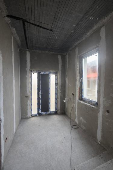 Vila curte, Domnesti 4 camere 2 bai curte 400 mp deschidere 20 ml zona centrala - 14