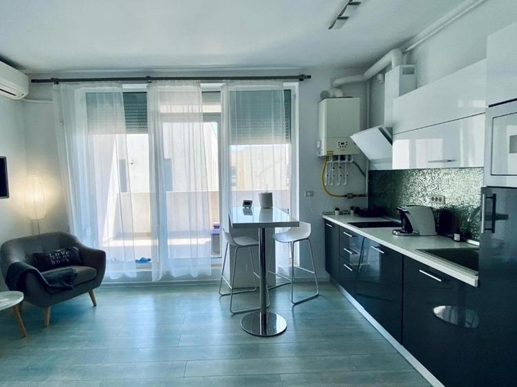 Mamaia Nord- Garsoniera 40mp mobilata-utilata, termen lung, la 30m de plaja - 1