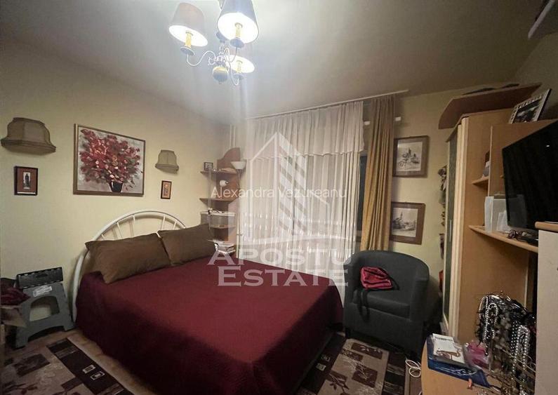Apartament cu 3 camere si 2 bai, decomandat in zona Giroc... Apartament cu 3 camere si 2 bai, decomandat in zona Giroc...