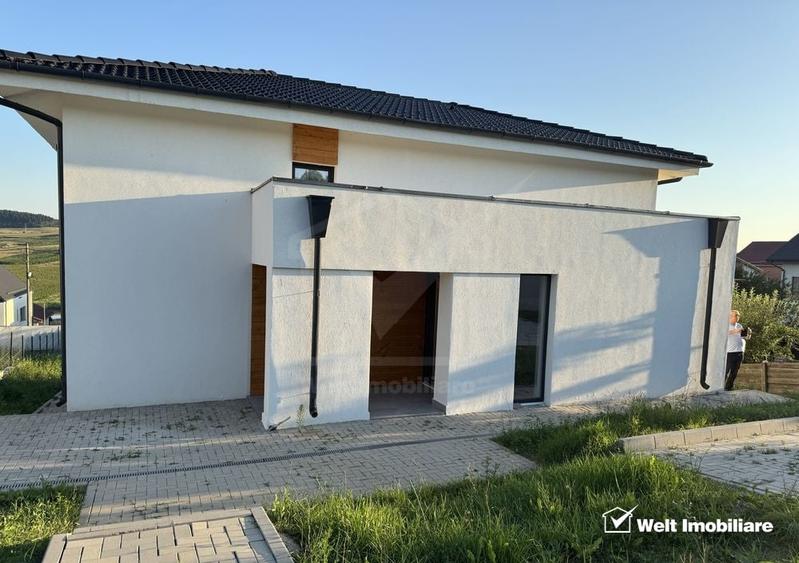 Casa individuala noua, P+1E, 217 mp utili, 772 mp teren,  Chinteni Lac - 2