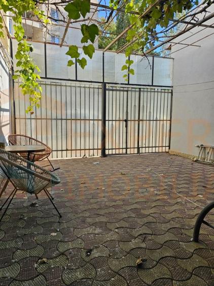 Casa situata in zona Tomis I - Trocadero, Constanta - 3