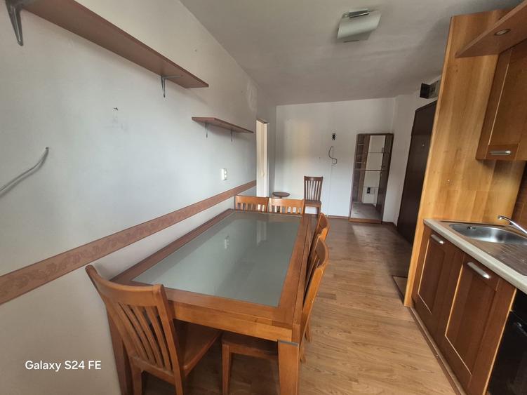 APARTAMENT 3 CAMERE – ZONA CENTRU – PRIVELIȘTE PANORAMICĂ SPRE MUNTE - 2