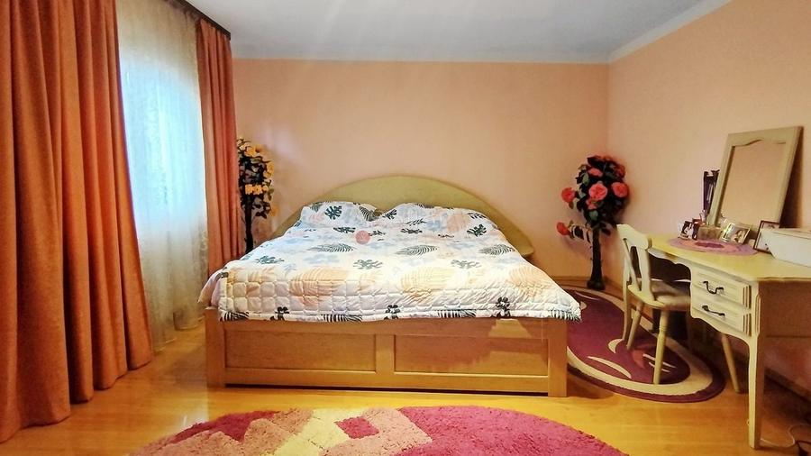 Suprafata Generoasa - 12