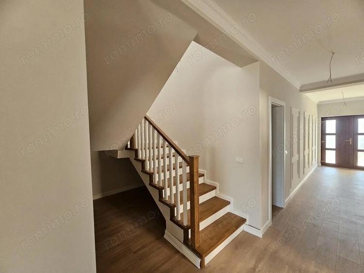 Zona Aradului! Despartit prin Garaj! - 5