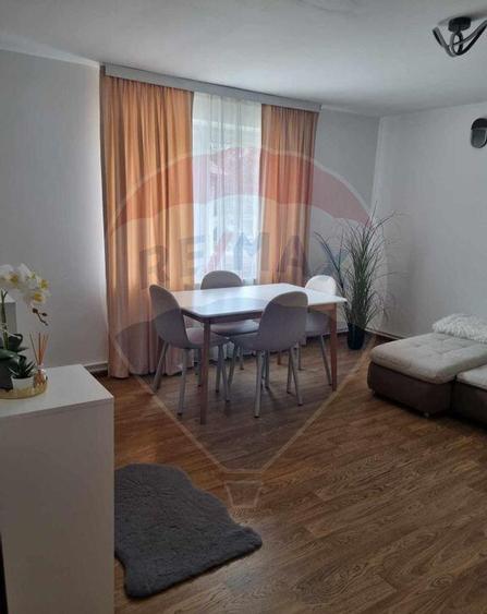 Apartament cu 3 camere de vanzare in zona Central Radauti - 3