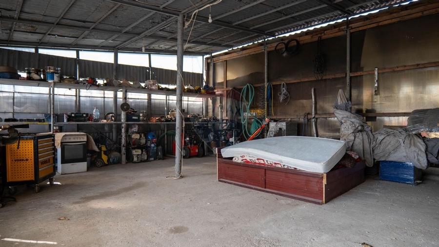 Vânzare imobil cu funcțiune mixtă casa si restaurant - Ungureni - DB - 10