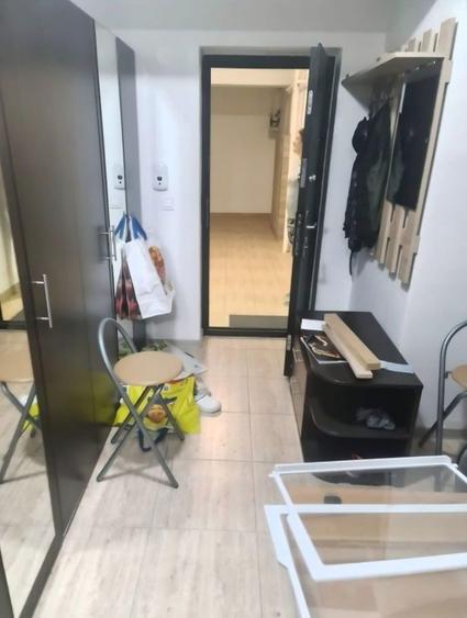 Inchiriez garsoniera bloc nou 1 Mai - 7