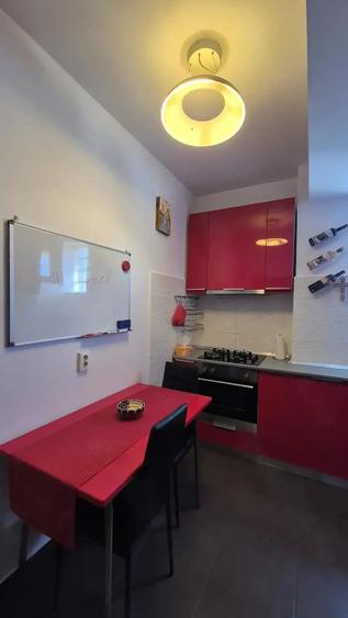 Apartament cu 2 camere decomandat în Jiului