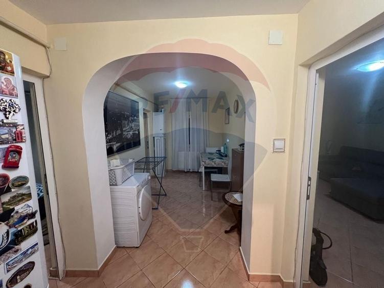 Apartament cu 2 camere de vanzare in zona Sud-Vest - 11