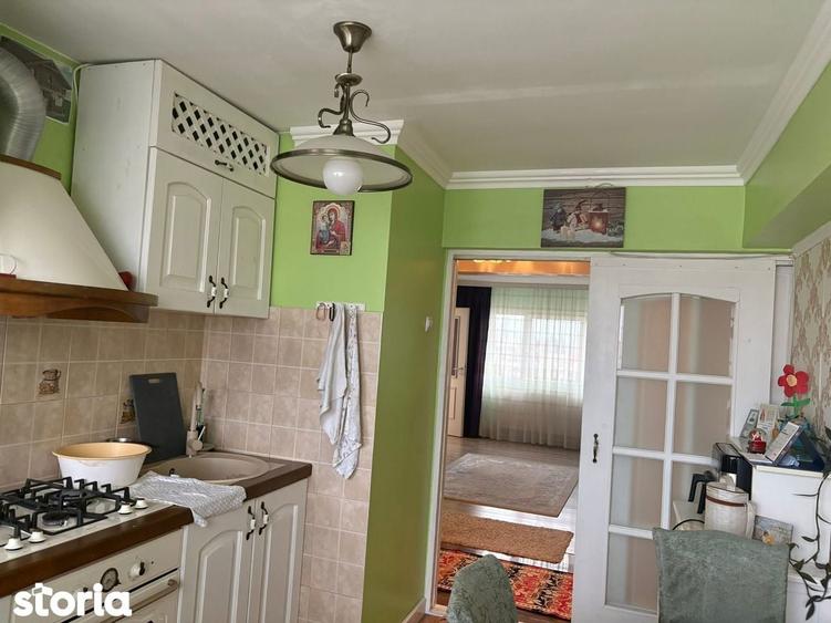Apartament 3 camere zona Bartolomeu,str Gospodarilor - 8
