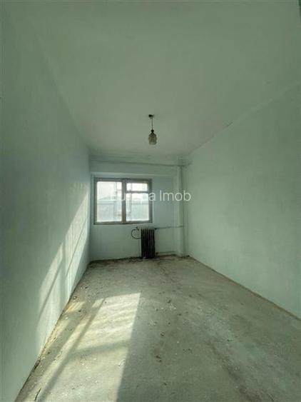 Apartament 3 camere de vanzare zona E3 -Tulcea