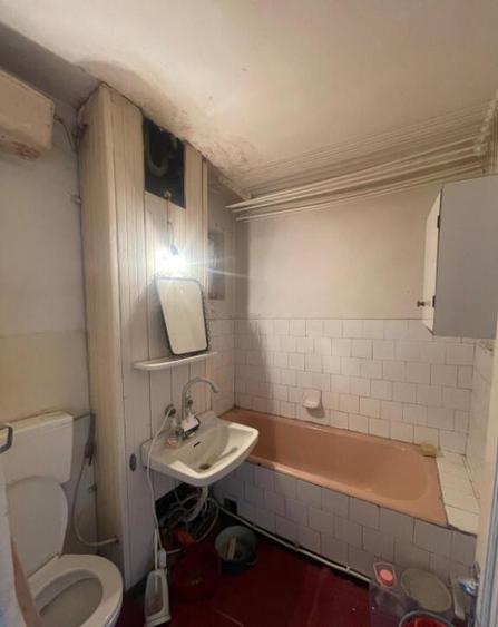 Apartament de 2 camere decomandat, 48 mp construiti, etaj 5, - 2