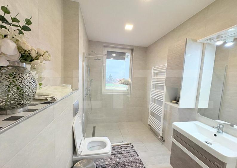 Casa de vanzare 239 mp, teren 5,6 ari, jude?ul Satu Mare - 13