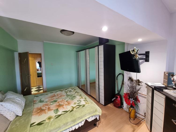 Apartament 3 camere- bloc deosebit- boxă proprietate - 11