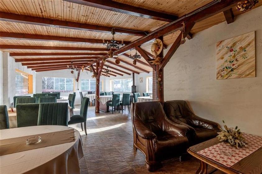 Domeniu turistic, zona pitoreasca, priveliste, aer curat, conditii speciale - 34